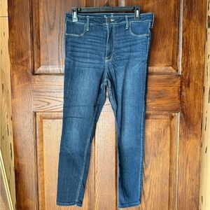 Hollister Ultra High Rise Jeggings